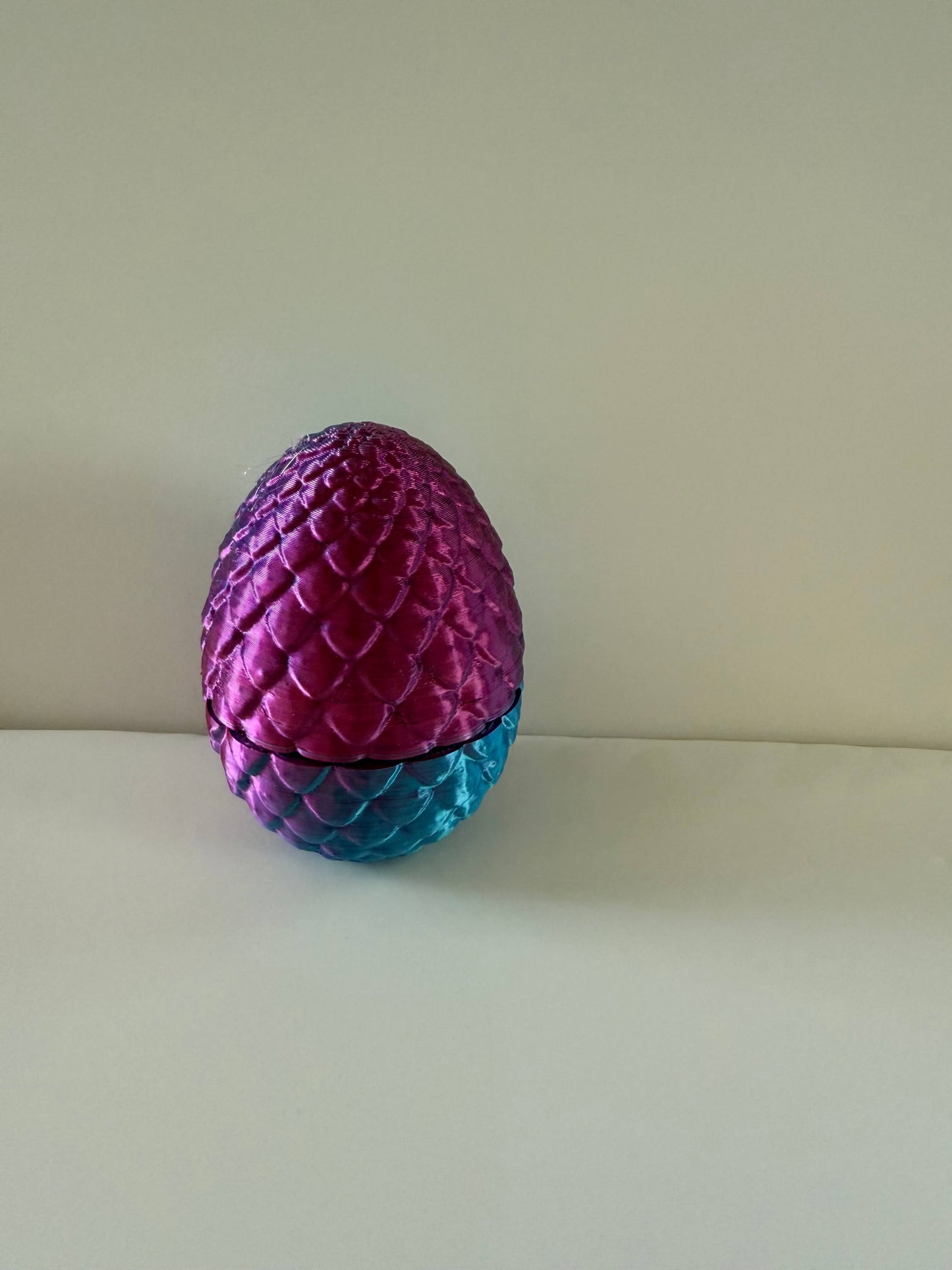 Mystic Dragon Egg Box – 3D Printed Fantasy Storage Container in Iridescent Purple & Blue