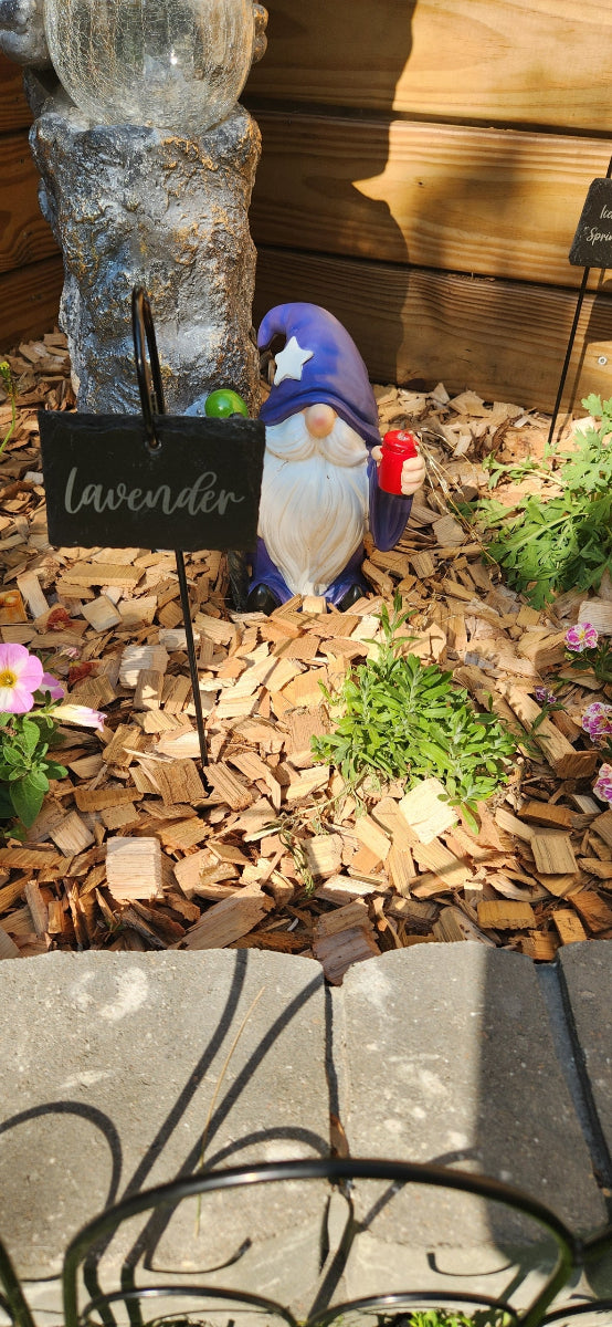 sign to label lavender in garden 